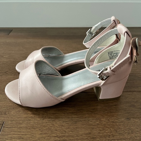 Michael Kors - Girls Gemini Celesta Butterfly Sandal - Picture 5 of 7